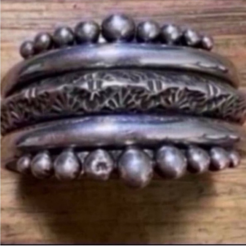 Vintage Heavy Solid Sterling Silver Cuff Bracelet - image 6